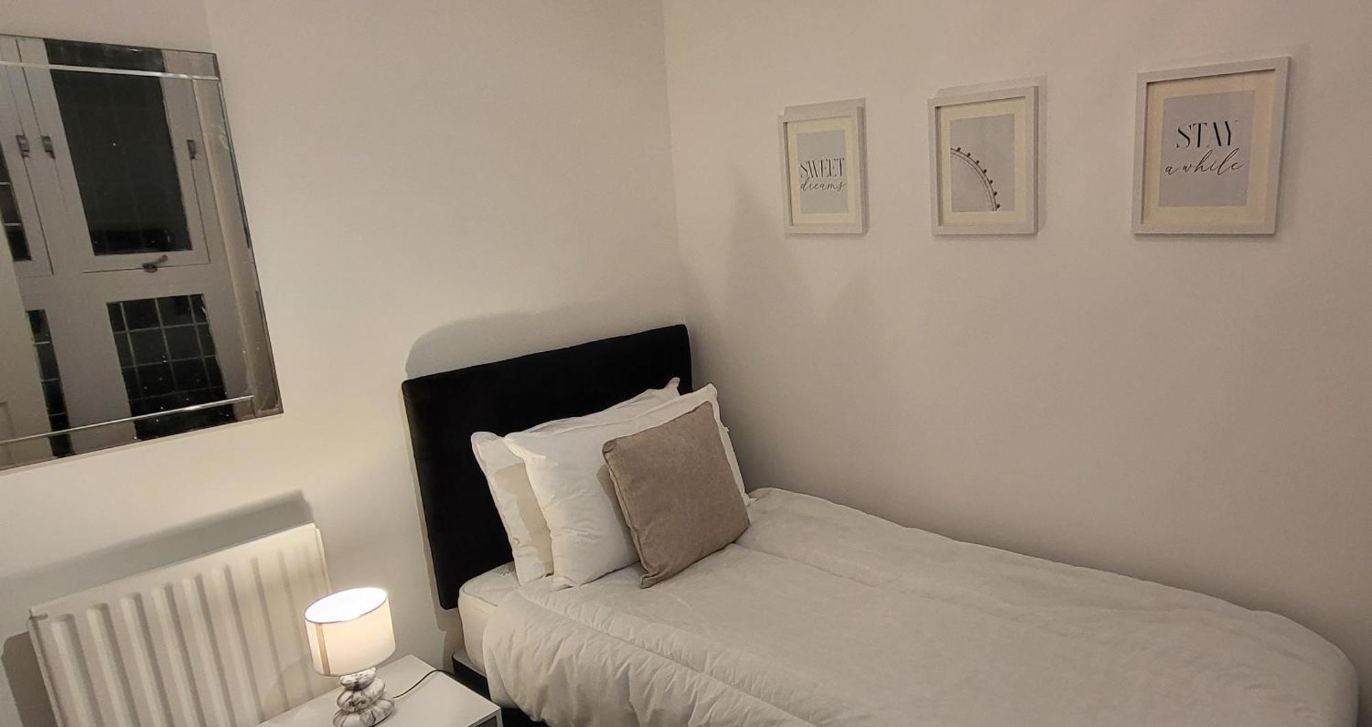 Stunning 2 Bedroom Apartment In Canary Wharf - Morland Apartments London Szoba fotó